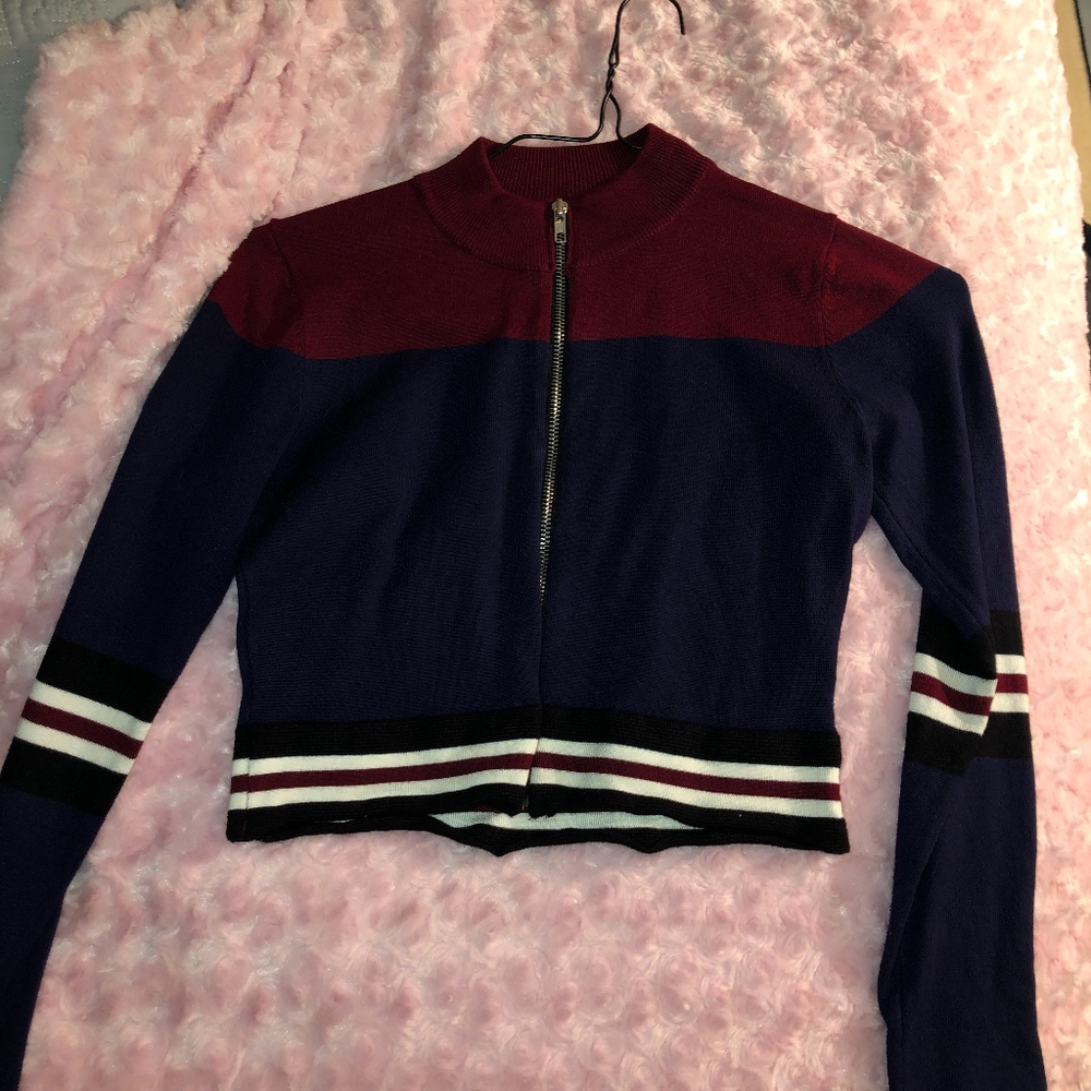 Cropped Long Sleeve Jacket